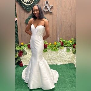 Allure Romance wedding dress